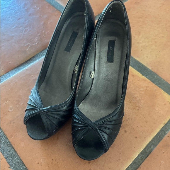 Retro Platform Black Peep-Toe Heels - Picture 3 of 7